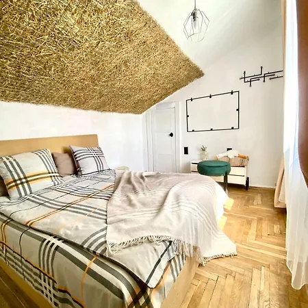 центр 2 кім ужгородська безкоштовна парковка не далеко від ж д вокзалу звітні документи *