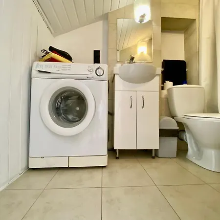 центр 2 кім ужгородська безкоштовна парковка не далеко від ж д вокзалу звітні документи * Львів