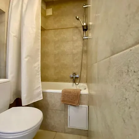 центр 2 кім ужгородська безкоштовна парковка не далеко від ж д вокзалу звітні документи * Lwów