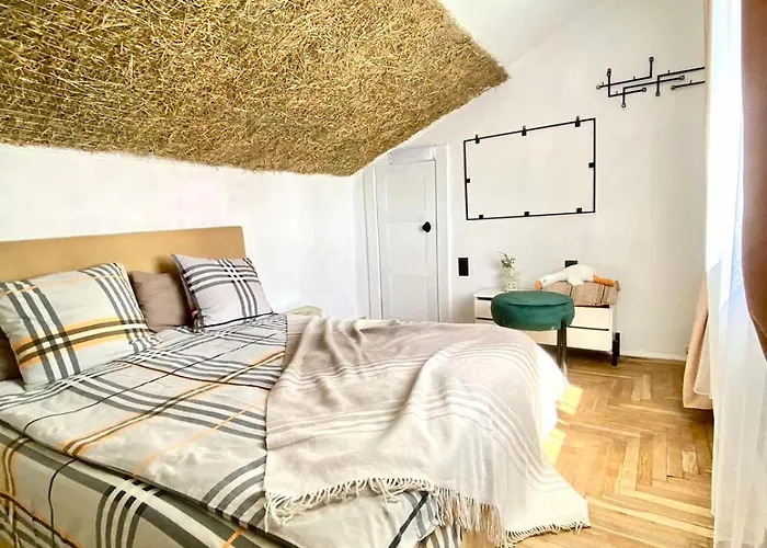 центр 2 кім ужгородська безкоштовна парковка не далеко від ж д вокзалу звітні документи *