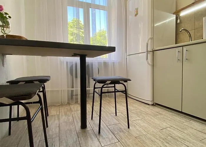 Apartment центр 2 кім ужгородська безкоштовна парковка не далеко від ж д вокзалу звітні документи